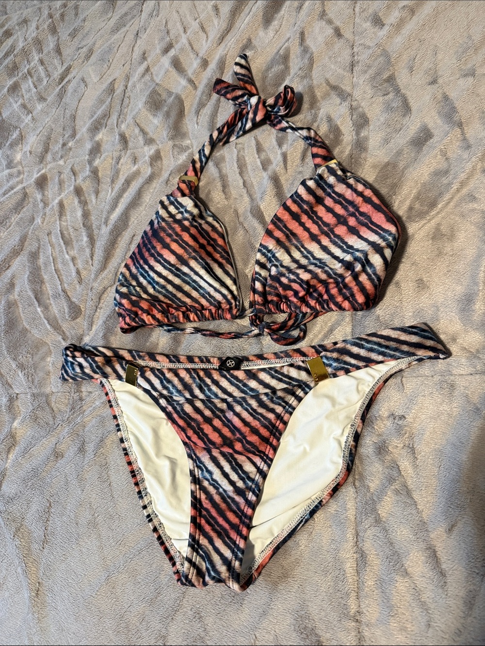 Vix Multicolor Striped Triangle Bikini - Pink, Black, White